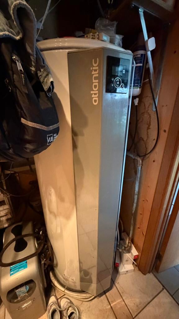 Warmtepompboiler Calypso split V2 270L, Doe-het-zelf en Bouw, Ophalen, Gebruikt, 100 liter of meer, Boiler