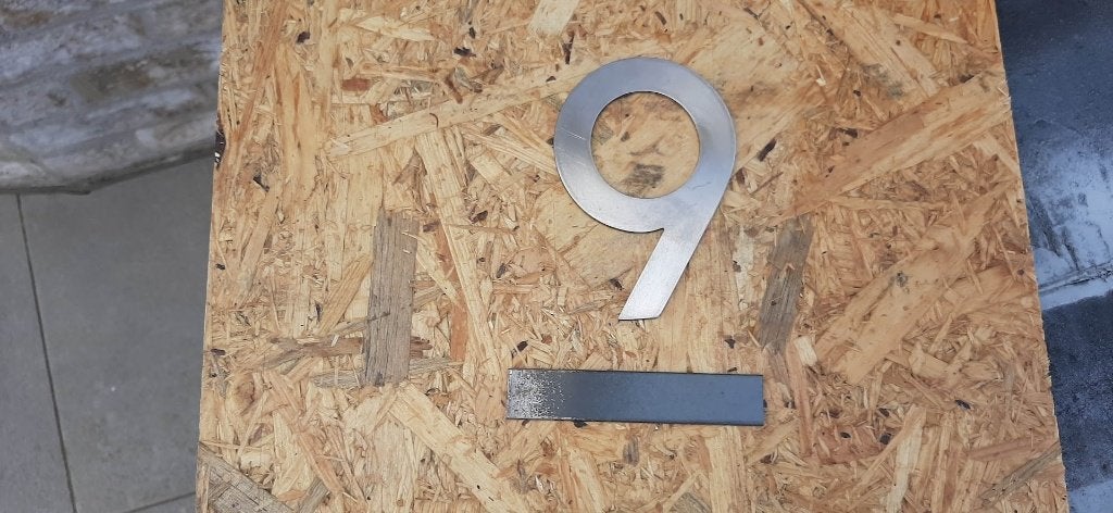 Huisnummer 6 of 9, Ophalen of Verzenden, Zo goed als nieuw, Inox