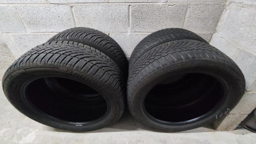 4 winterbanden Bridgestone Blizzak 215/55R18 99V XL LM005, Auto-onderdelen, Banden en Velgen, Ophalen, 18 inch, Winterbanden, Band(en)
