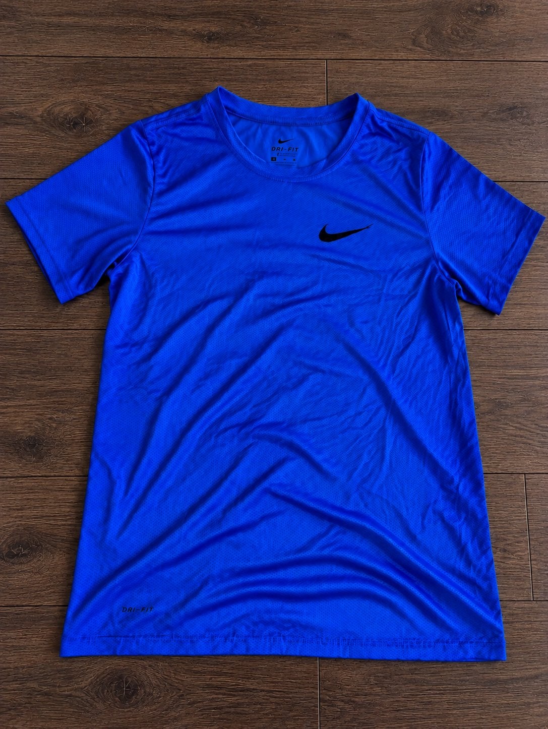 T-shirt Nike Dri-FIT bleu électrique – Taille M, Kleding | Heren, Ophalen of Verzenden, Zo goed als nieuw, Blauw, Fitness