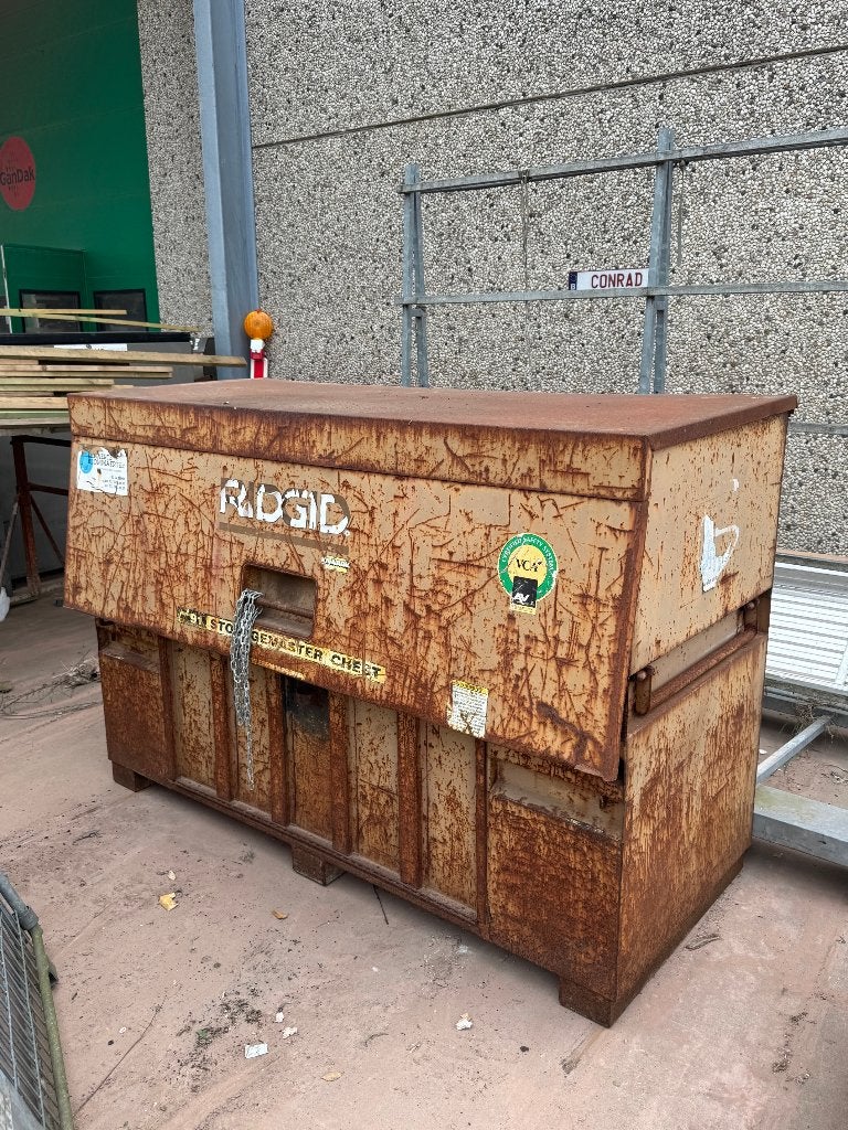 Ridgid stalen materiaalbak, Enlèvement, Utilisé