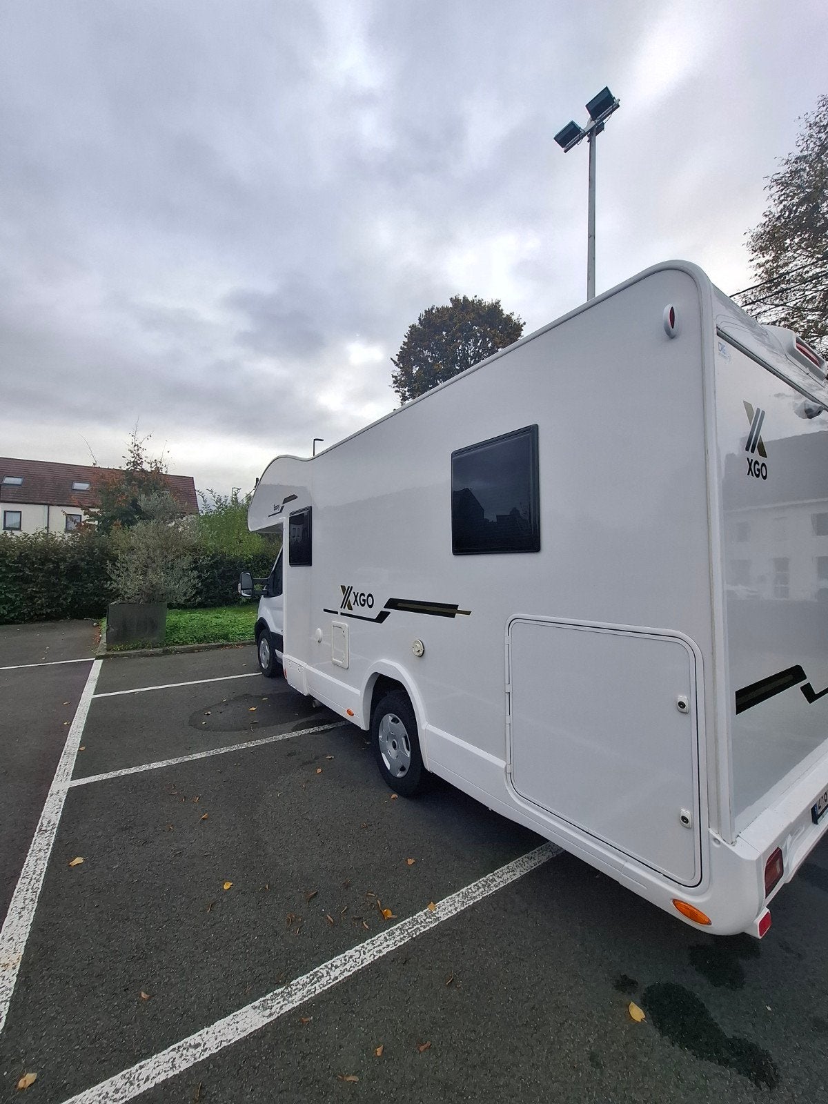 Ford XGO Easy état impeccable avec GARANTIE , 6 à 7 mètres, Toilette à cassette, Boîte manuelle, Diesel