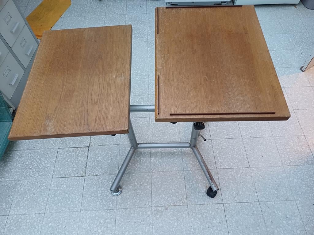 Petite table, Enlèvement