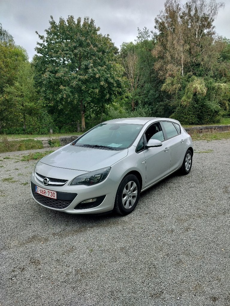Opel Astra, Auto's, Euro 6, Bedrijf, https://public.car-pass.be/vhr/e7724b83-61b7-4524-b8a0-5275e48c4b14, 81 kW