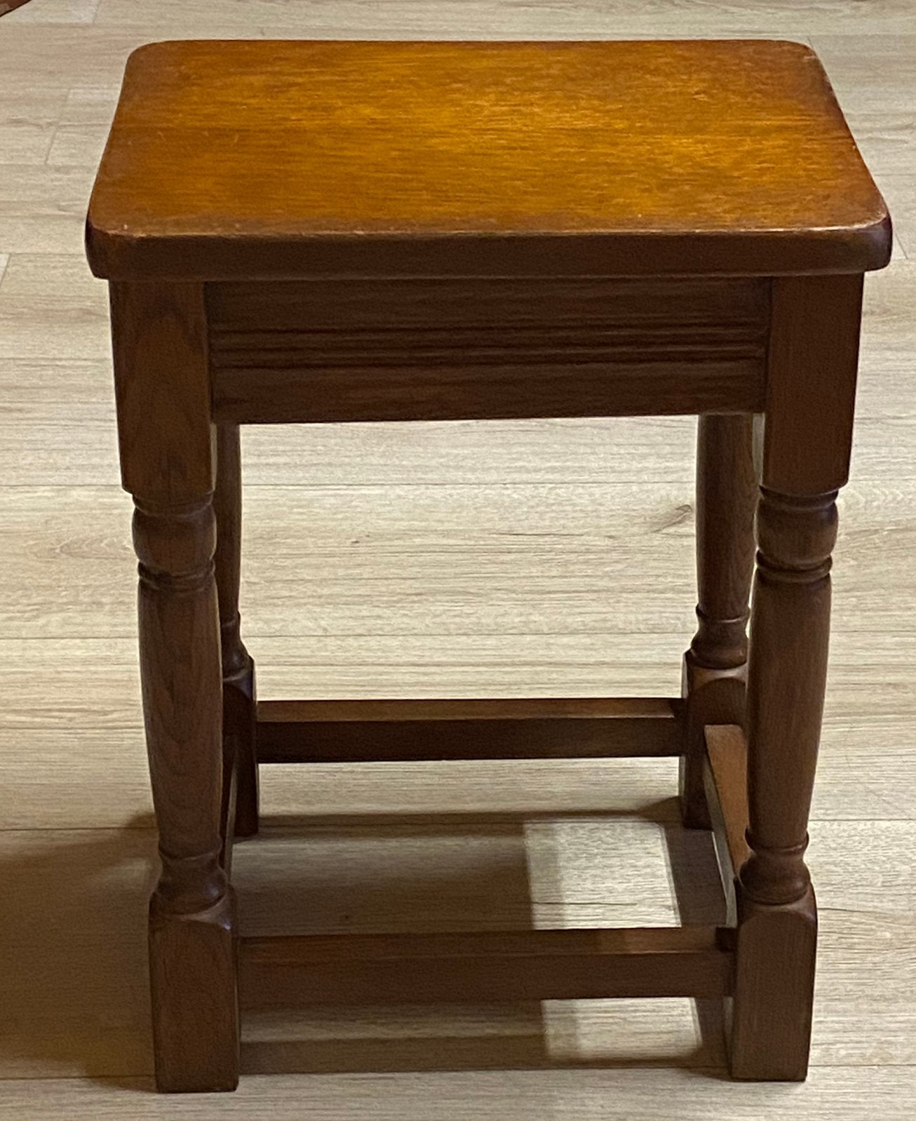 Petite table (tabouret) en chêne massif, prix : 15€, Enlèvement ou Envoi