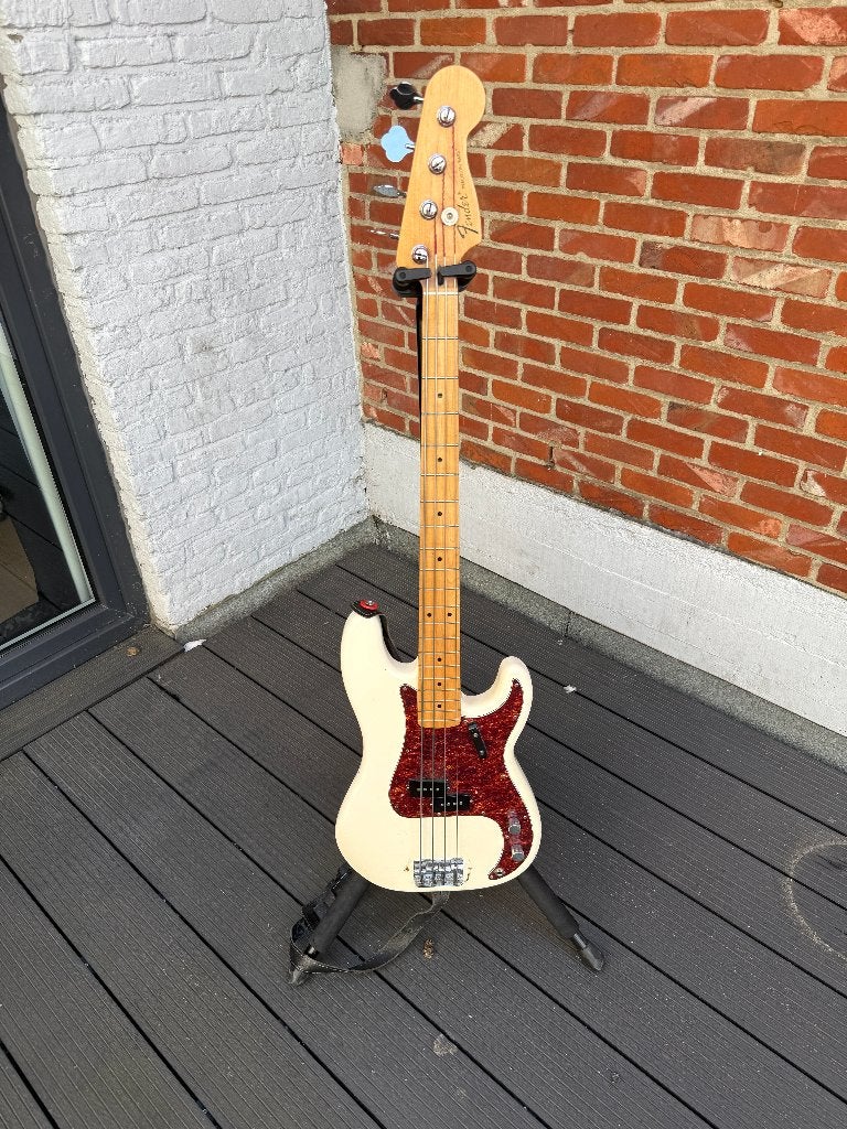 Fender Standard Precision Bass (MIM) – Arctic White / Maple, Muziek en Instrumenten, Snaarinstrumenten | Gitaren | Bas, Gebruikt