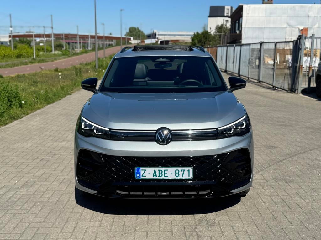 VW TIGUAN // R-line // AUTOMAAT // DIESEL, Auto's, Volkswagen, Automaat, Monovolume, Leder, Bedrijf