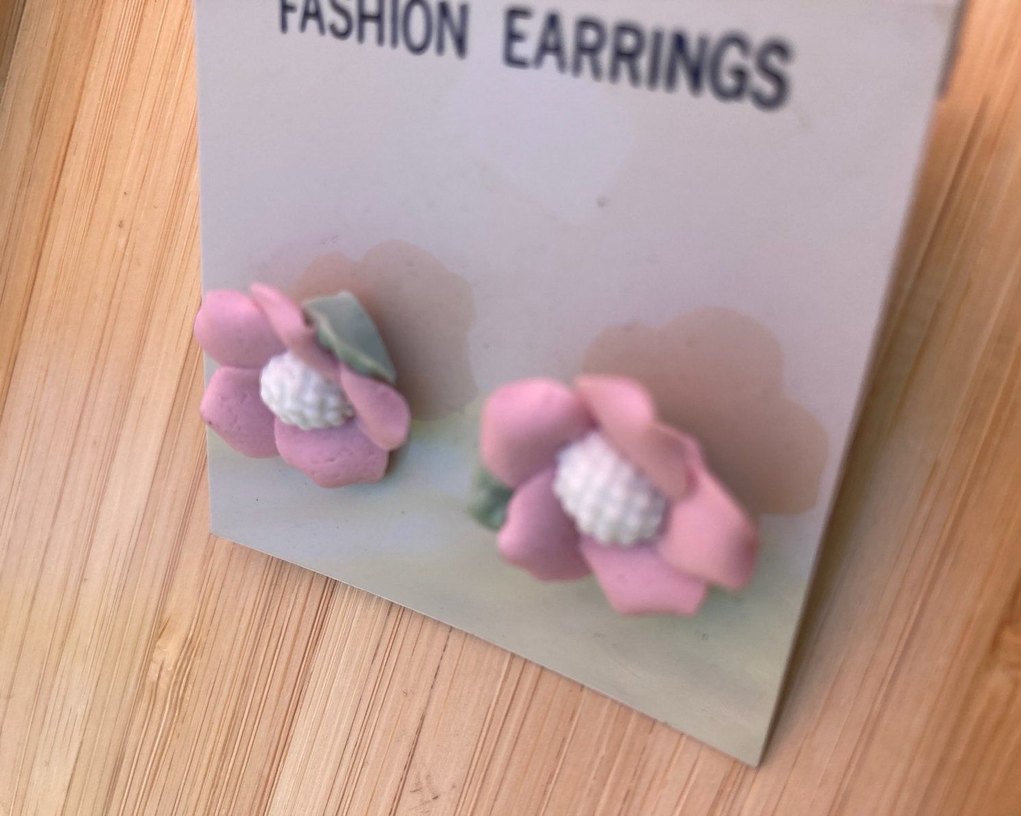 Vintage Oorbellen nieuw : roze bloemen, Bijoux, Sacs & Beauté, Rose, Enlèvement, Autres matériaux, Neuf