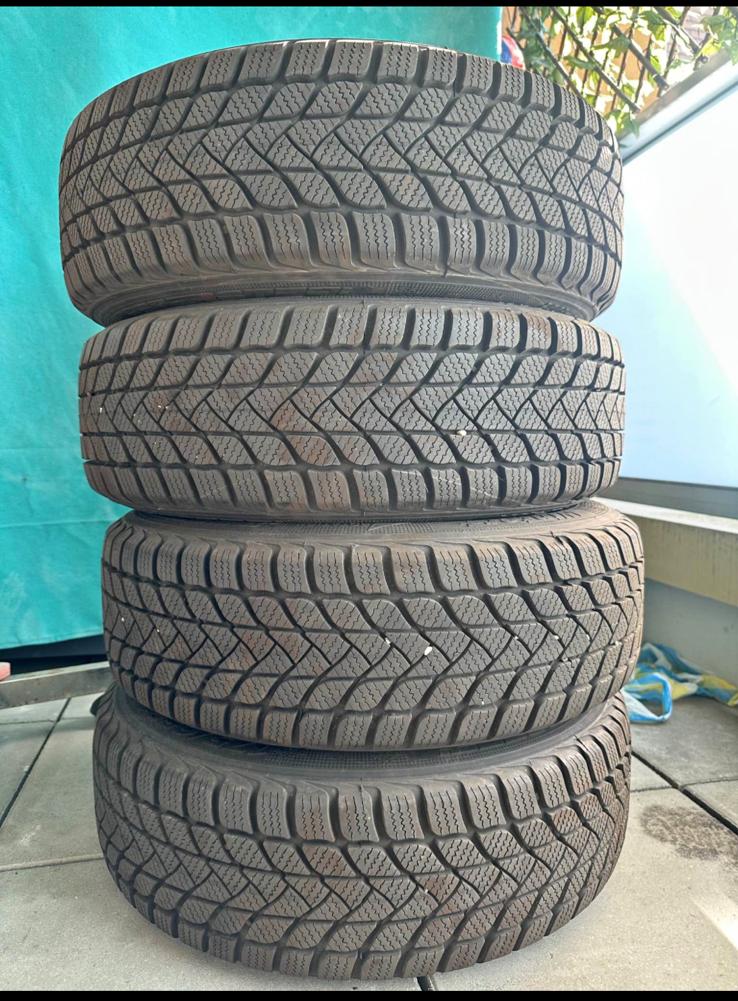 Vends 4 roue avec pneu NEUF 175/65/R14, Auto-onderdelen, Banden en Velgen, Ophalen, 14 inch, 175 mm, Banden en Velgen