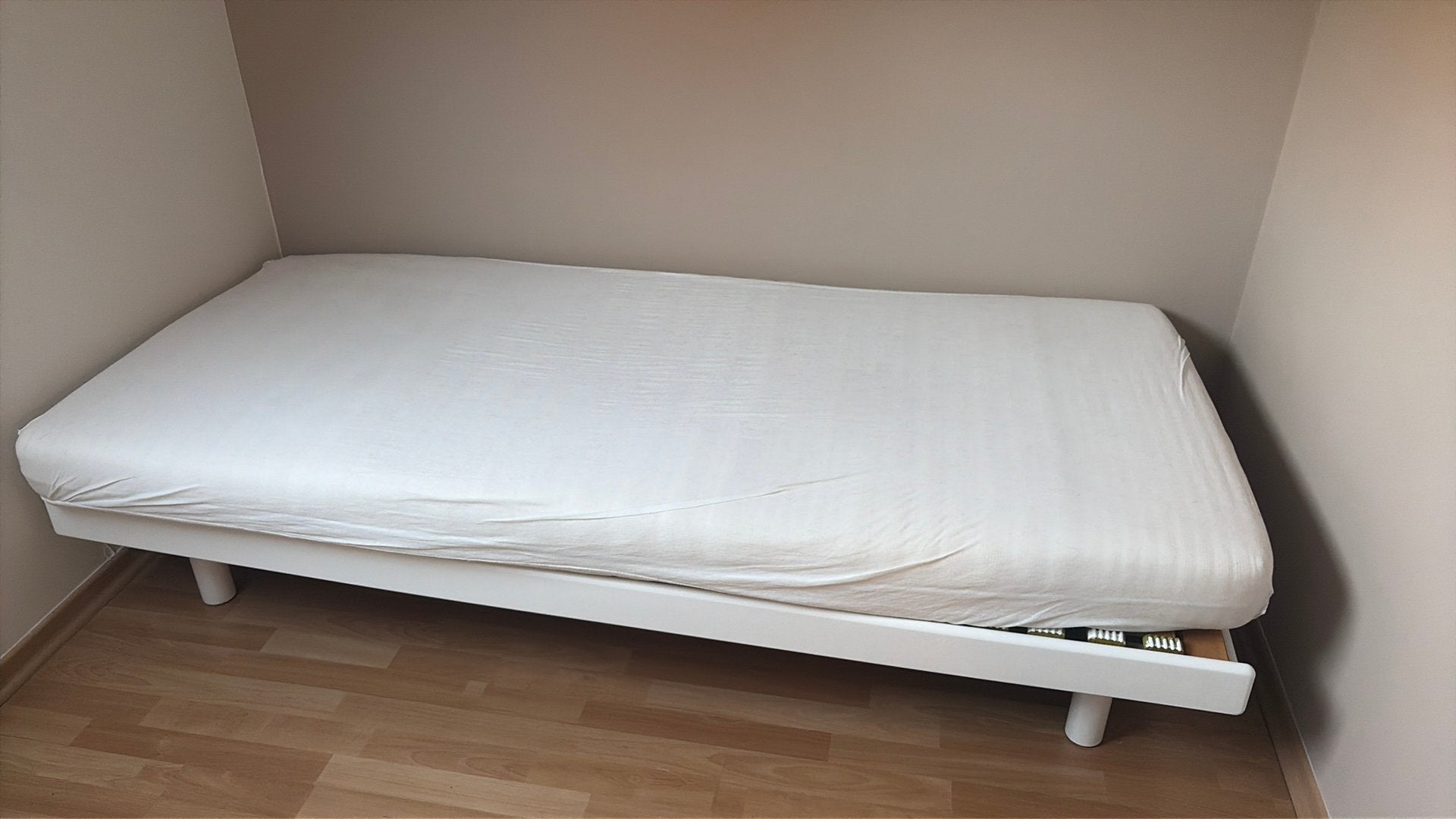 Eenpersoonsbed, Ophalen, Gebruikt