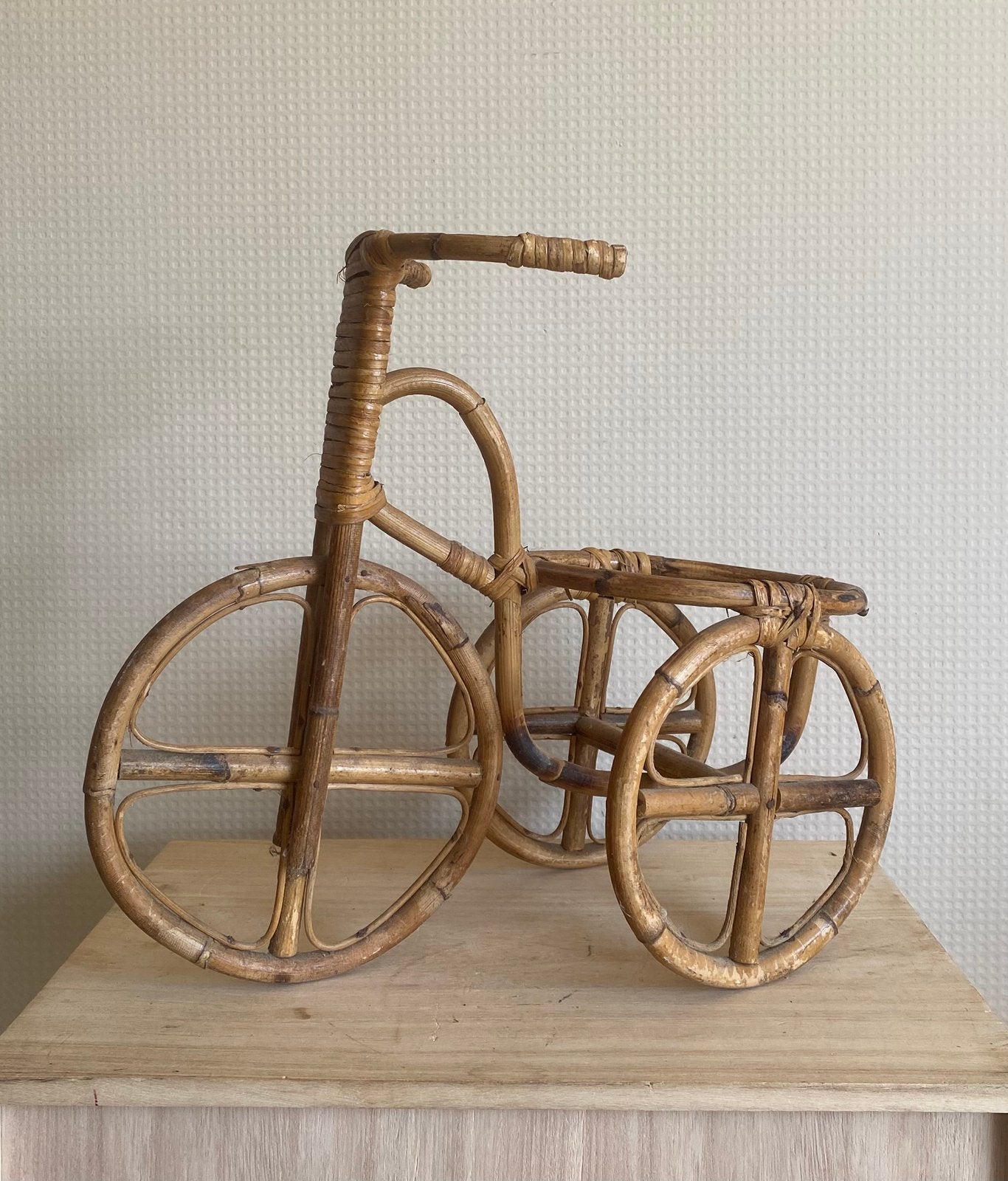 Vintage rotan driewieler met plantenbak, Ophalen of Verzenden