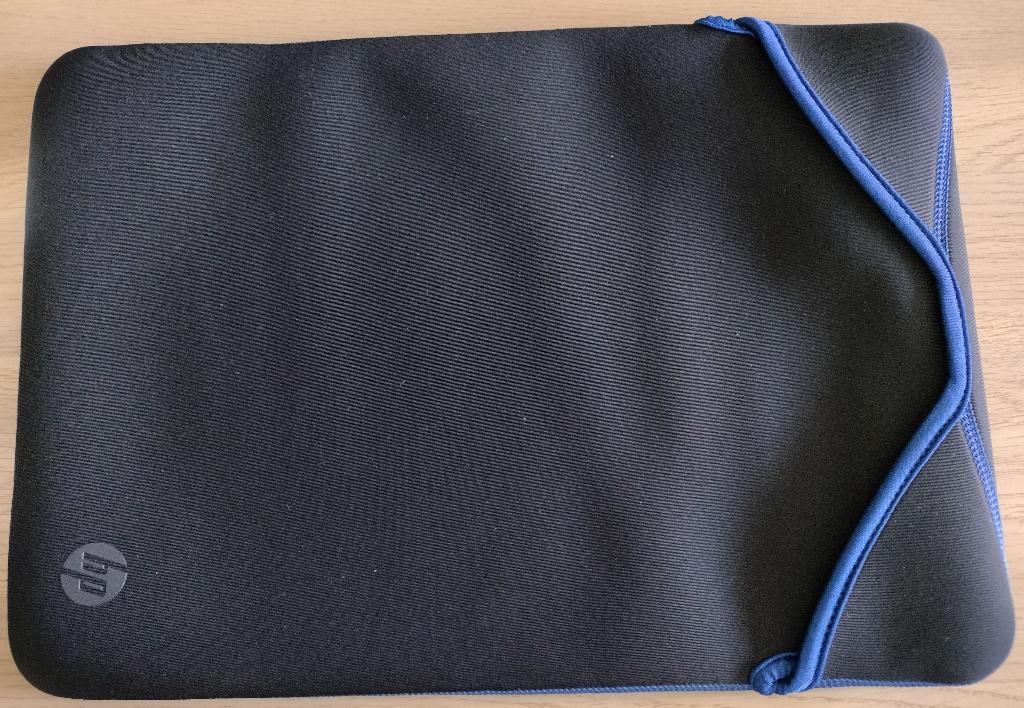 Laptophoes, Computers en Software, Laptophoezen, Ophalen, 15 inch, Nieuw
