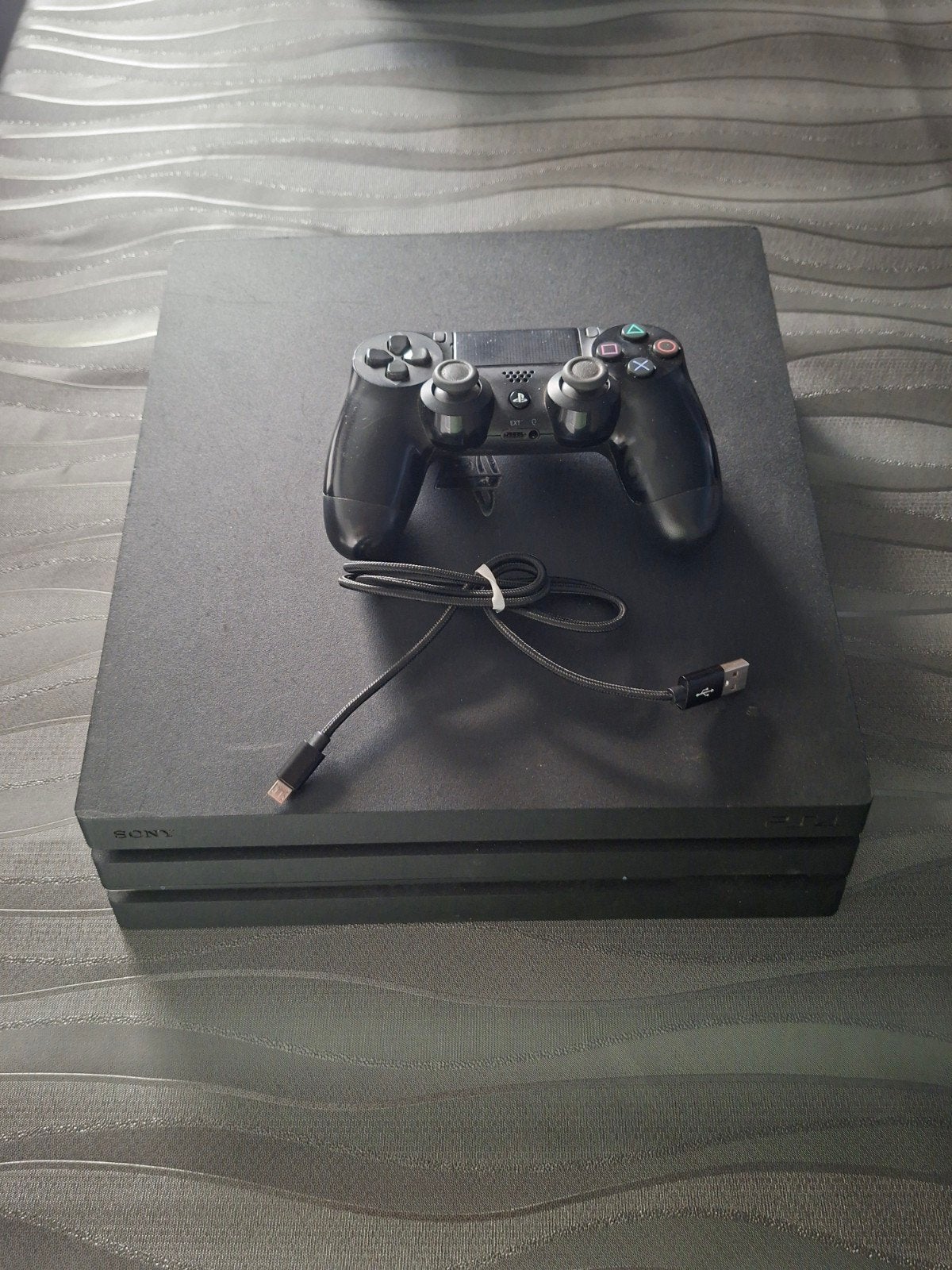 Ps4 pro 1 TB 1 controller, Games en Spelcomputers, Spelcomputers | Sony PlayStation 4, Ophalen, Zo goed als nieuw, 1 TB, Met 1 controller