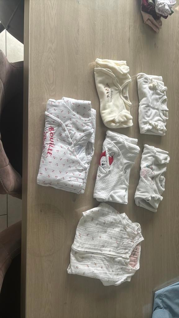 Garage verkoop baby kleding, Kinderen en Baby's, Ophalen, Zo goed als nieuw