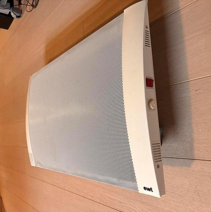 Convecteur moderne EWT, Enlèvement, Utilisé