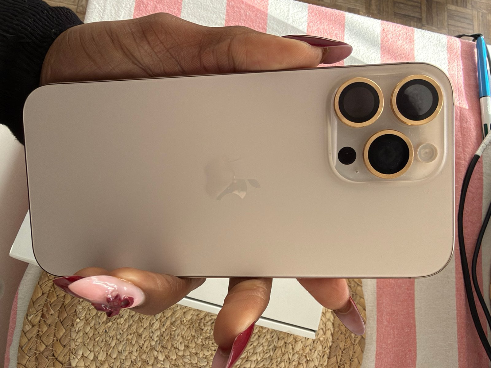 Iphone 16 pro max 1t, Télécoms, Enlèvement, Comme neuf, Apple, Doré