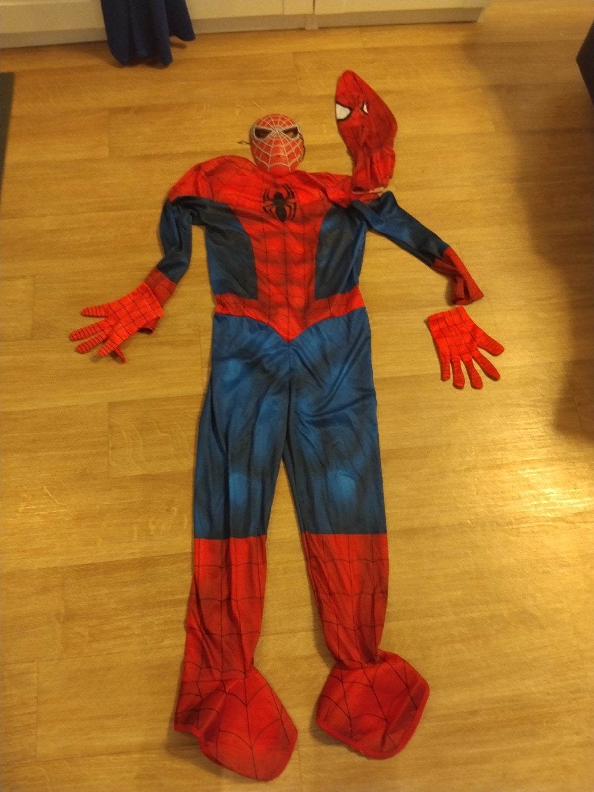 Spiderman pak + masker (9-12j), Ophalen