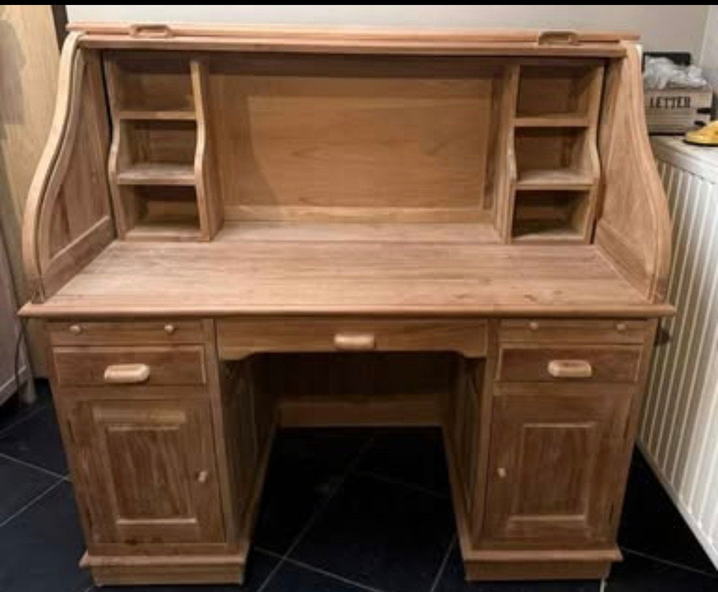 bureau met rolgordijn in teak, Huis en Inrichting, Kasten | Secretaires, Ophalen