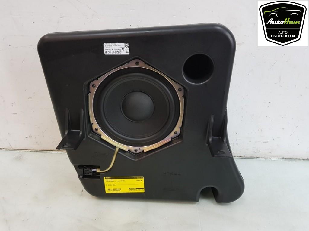 SUBWOOFER Tesla Model S (01-2012/02-2016) (|104254400B|), Auto-onderdelen, Overige Auto-onderdelen, Overige automerken, Gebruikt