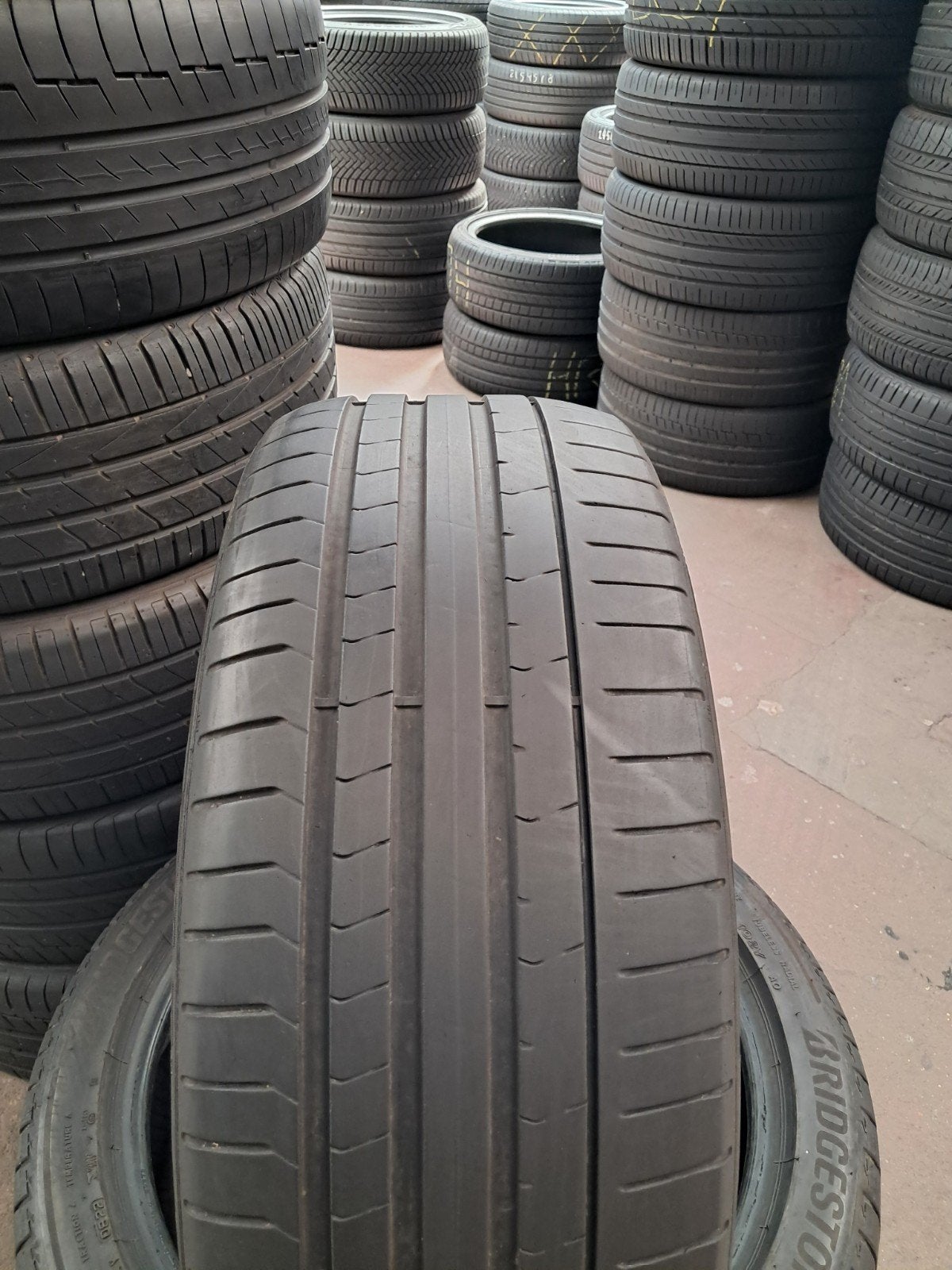 22540r19 225 40 r19 225/40/19 Pirelli avec montage est eq, Autos : Pièces & Accessoires, Enlèvement ou Envoi
