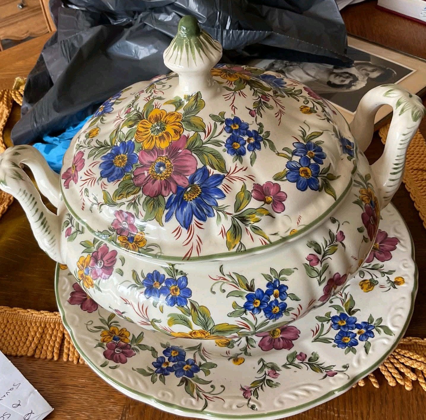 Belle terrine de soupe vintage Hubert Bequet avec soucoupe —, Antiquités & Art, Enlèvement