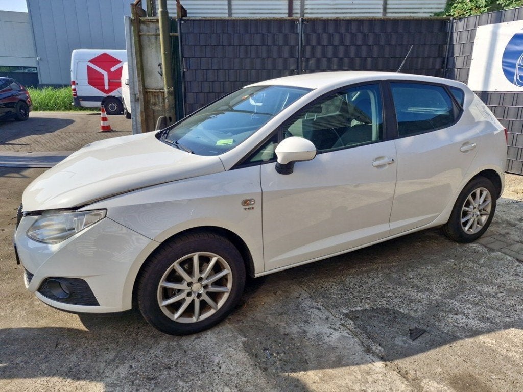 BRAS DE SUSPENSION AVANT GAUCHE (TRIANGLE) (|6R0407151F|), Seat Deutschland GmbH, Service@seat.de, Utilisé, Seat