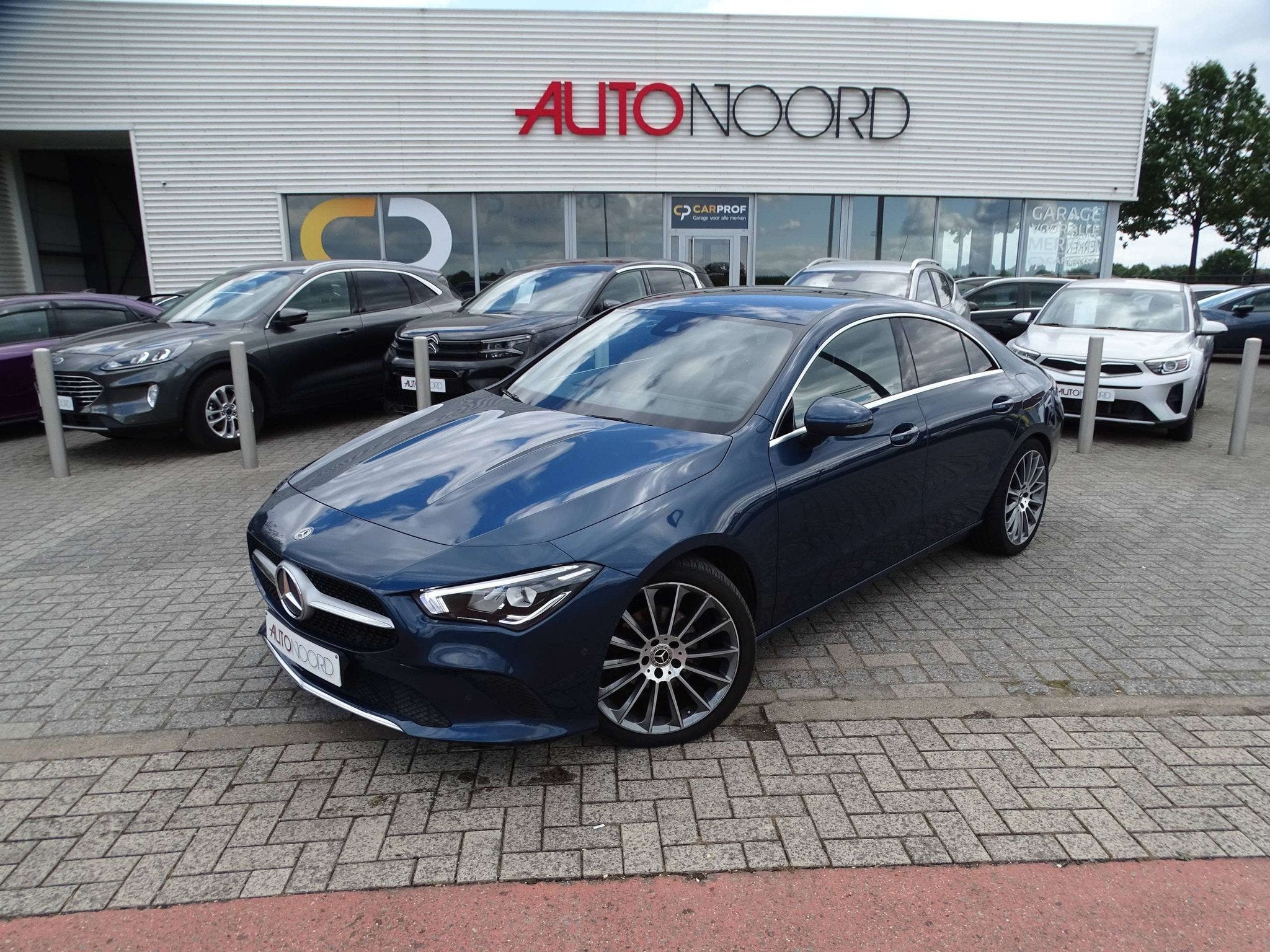 Mercedes-Benz CLA-Klasse 180 CLA 180 AMG Line (bj 2023), Gebruikt, 4 cilinders, Bedrijf, Lichtsensor