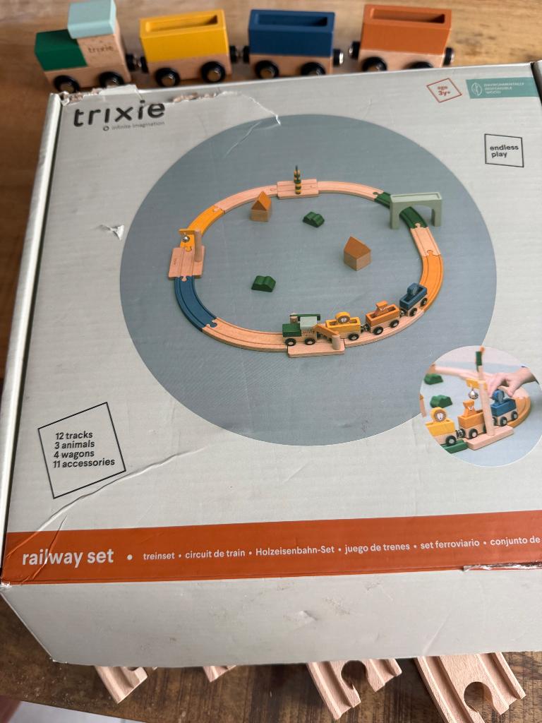 Trixie houten treinset, Ophalen of Verzenden, Zo goed als nieuw, Rij- of Hobbelspeelgoed