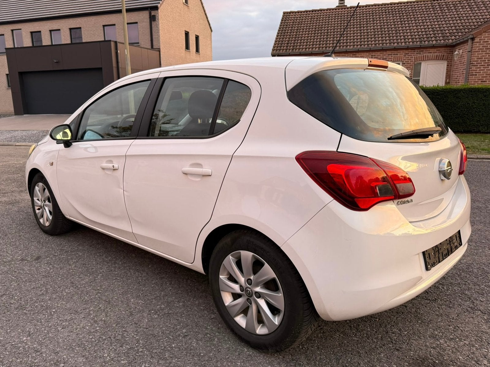 Opel Corsa 1.2 benzine 5-deurs 161000km 1proprio klaar om te, Voorwielaandrijving, Dealer onderhouden, Stof, Wit