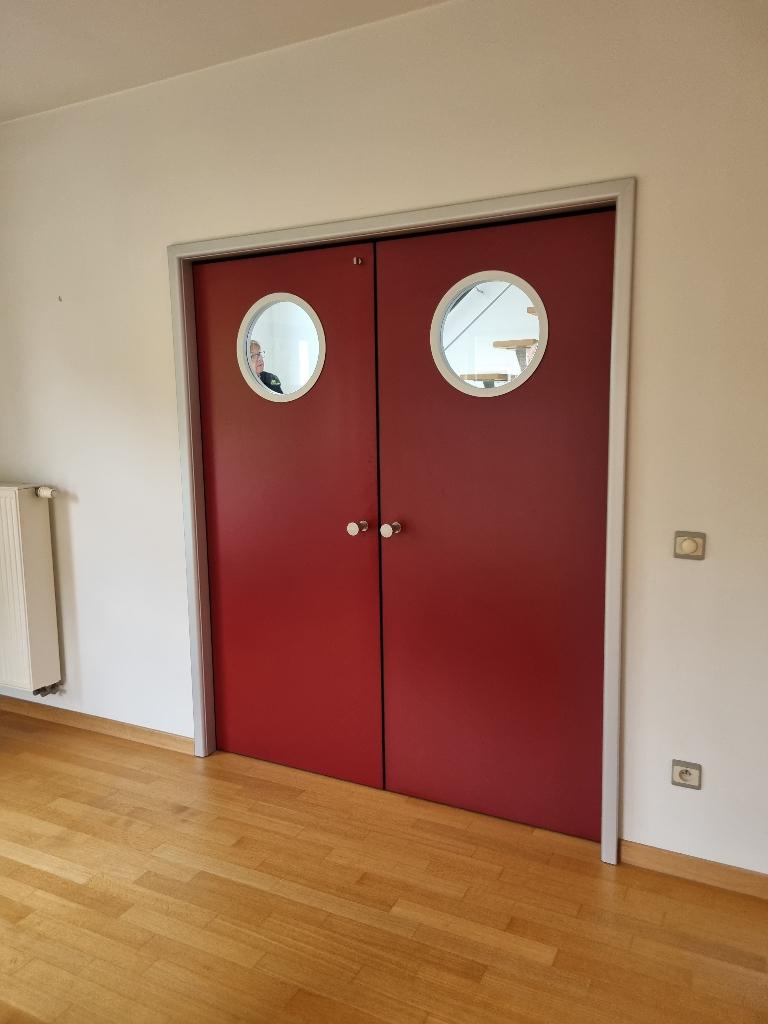 Retro dubbele deur met patrijspoort van het merk Anyway, Doe-het-zelf en Bouw, Deuren en Vliegenramen, Ophalen, Minder dan 80 cm