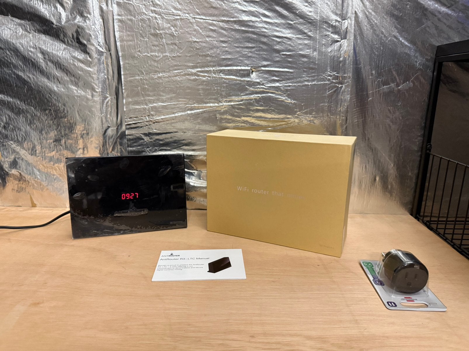 AntRouter R3-LTC, Informatique & Logiciels, Routeurs & Modems, Comme neuf, Routeur, Enlèvement ou Envoi
