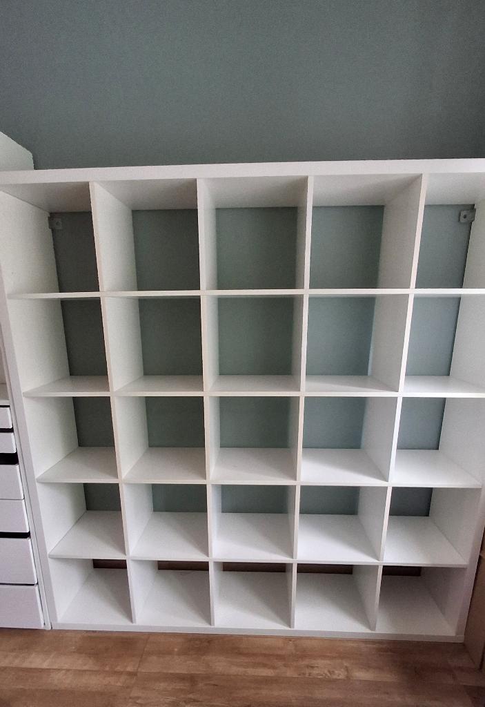 KALLAX Open kast, wit, 182x182 cm (5 vakken x 5 vakken), Huis en Inrichting, Ophalen, Met plank(en), Gebruikt, 150 tot 200 cm
