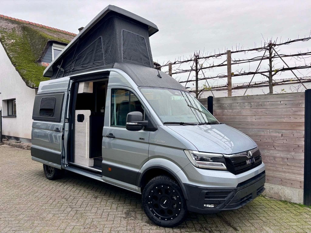 Julià Camper Yellowstone 4x4 MAN TGE - Hefdak - DEMO, Caravans en Kamperen, Koelkast, Bedrijf, Diesel, Airbags