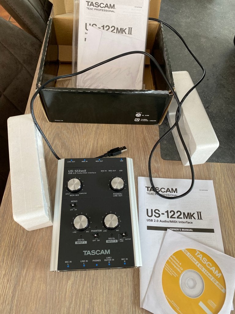 Tascam US-122 MK II Audio-Midi interface, Muziek en Instrumenten, Midi-apparatuur, Ophalen of Verzenden, Zo goed als nieuw