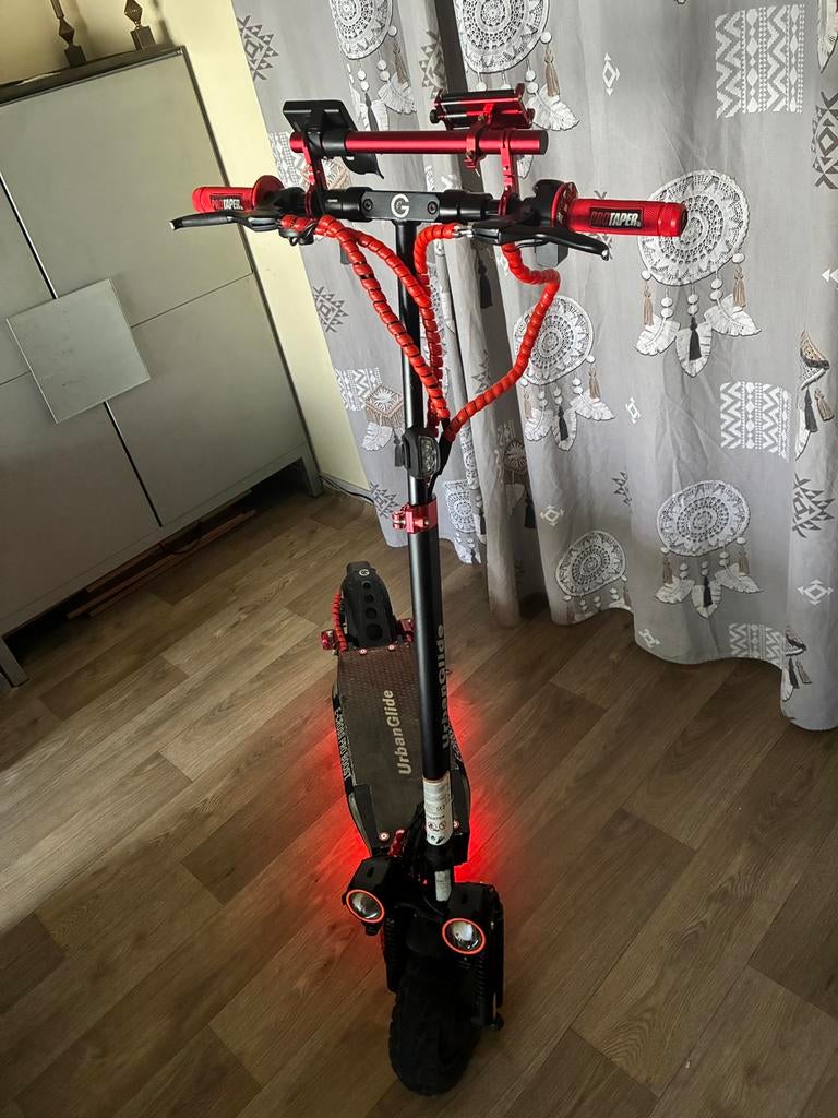 Urbanglide e-cross pro boost elektriche step custom, Fietsen en Brommers, Steps, Ophalen, Zo goed als nieuw