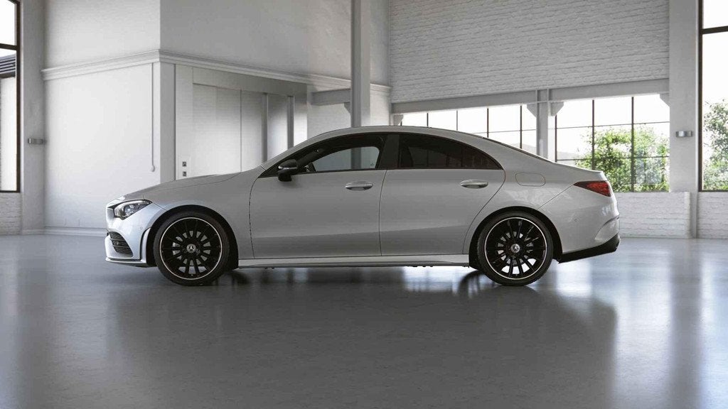 Mercedes-Benz CLA-Klasse 180 Coupé AMG Line | Panoramisch D, Auto's, Stof, Gebruikt, Euro 6, 4 cilinders