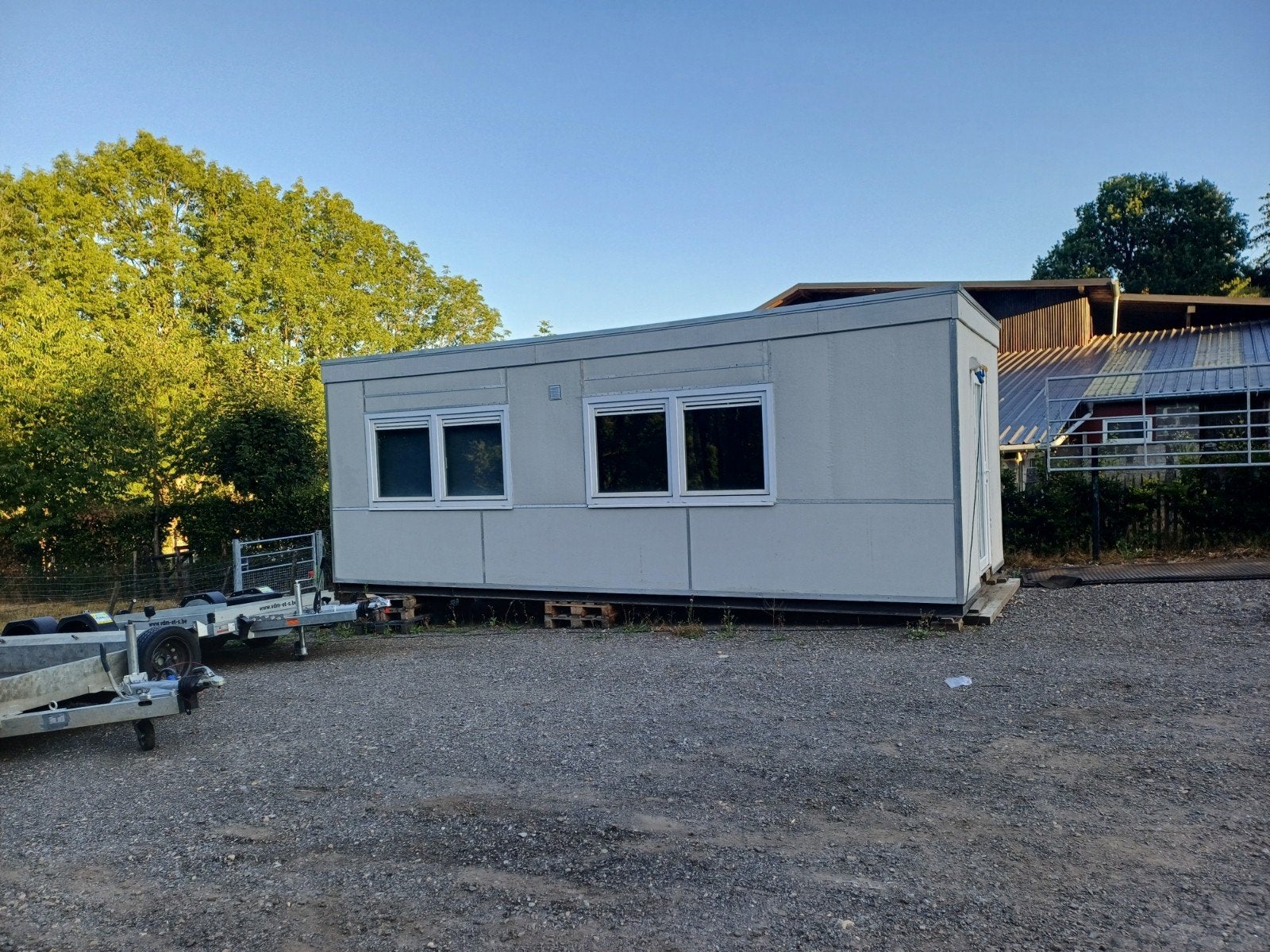conteneur bureau 3mx7,25M en bon état