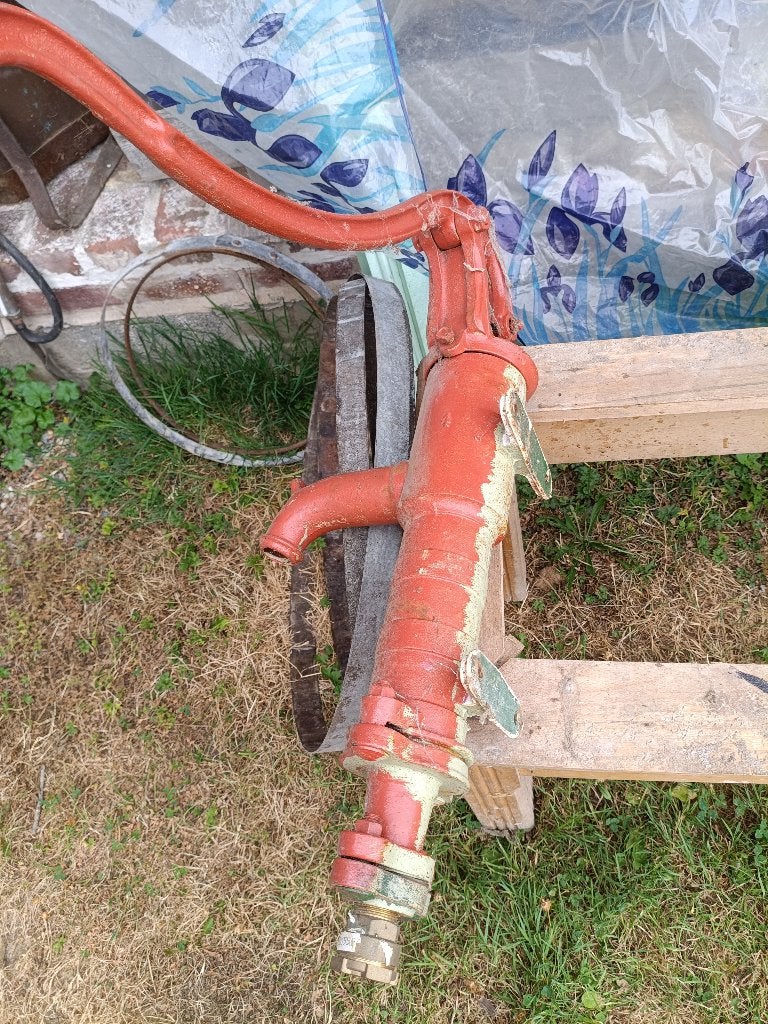 Oude handpomp, Ophalen, Gebruikt