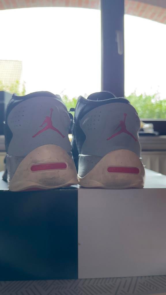 deux paires de Jordan Zion, Enlèvement ou Envoi, Autres couleurs, Porté, Baskets