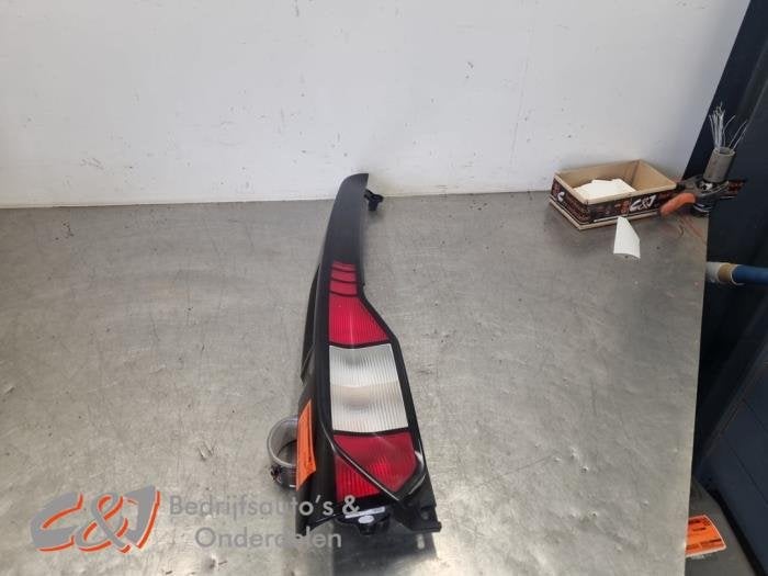 Achterlicht links van een Volkswagen Caddy, Gebruikt, -, Volkswagen, -