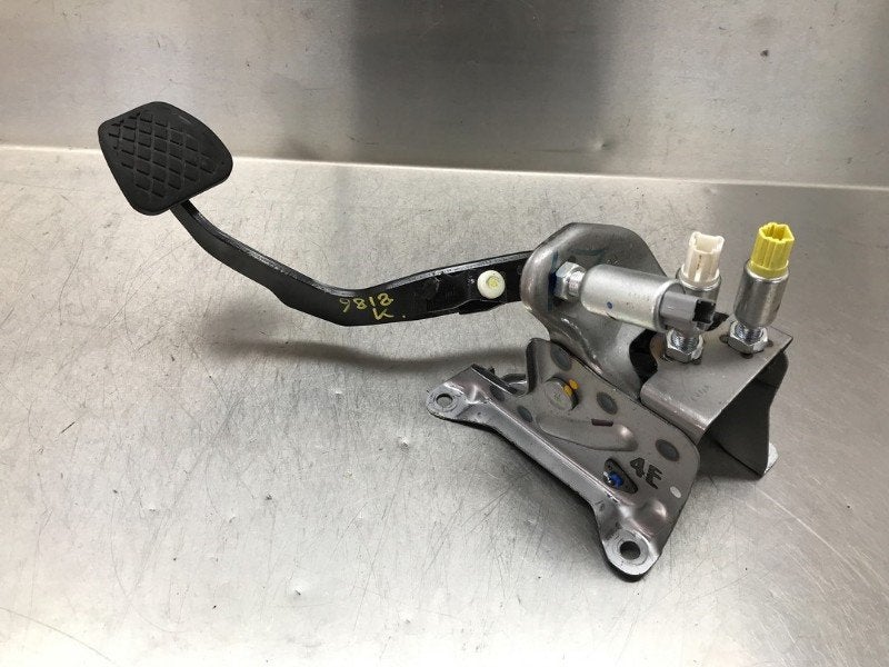 REMPEDAAL ABS Honda Civic Tourer (FK) (01-2014/-), Gebruikt, Honda