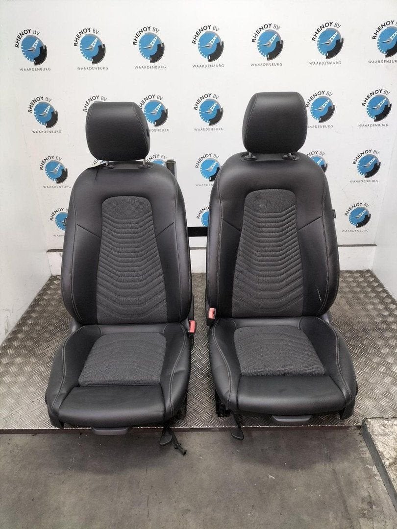 MERCEDES A CLASS W177 A160 Avantgarde  INTERIEUR COMPLEET 20, Enlèvement ou Envoi, Utilisé, ARN reconnu