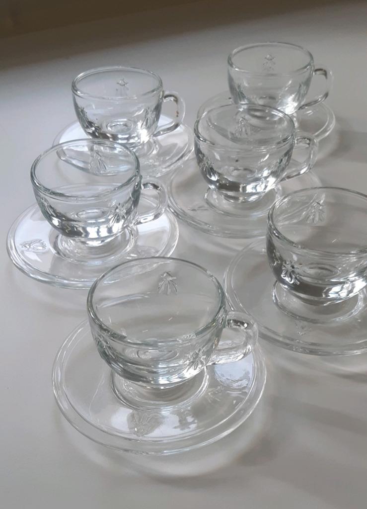 GLAZEN KOFFIE/THEESERVIES, Huis en Inrichting, Keuken | Servies, Ophalen