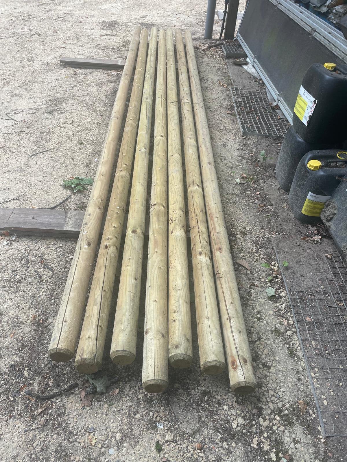 Rondgefreesde geimpregneerde palen NIEUW, Jardin & Terrasse, Poteaux, Poutres & Planches, Enlèvement, Neuf, 250 cm ou plus, Poteaux