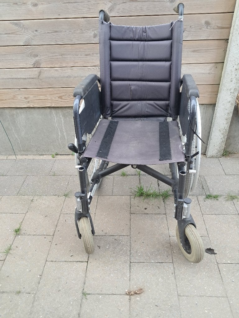 Chaise roulante pliable, Enlèvement, Utilisé, Fauteuil roulant à pousser