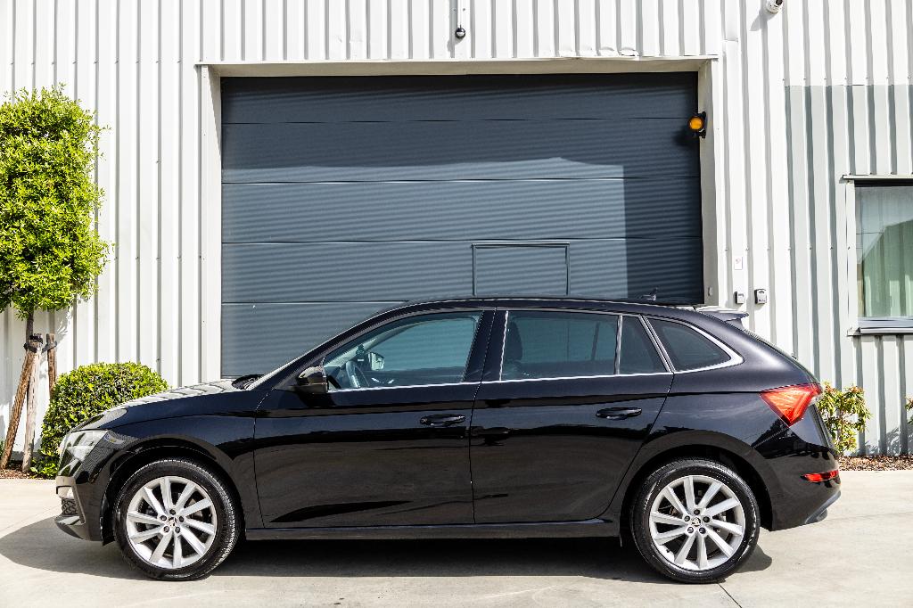 Skoda Scala 1.0 TSI | 1e Eigenaar | Camera | BTW Aftrekbaar, Auto's, Skoda, Testrit aan huis, Scala, Leder en Stof, Zwart