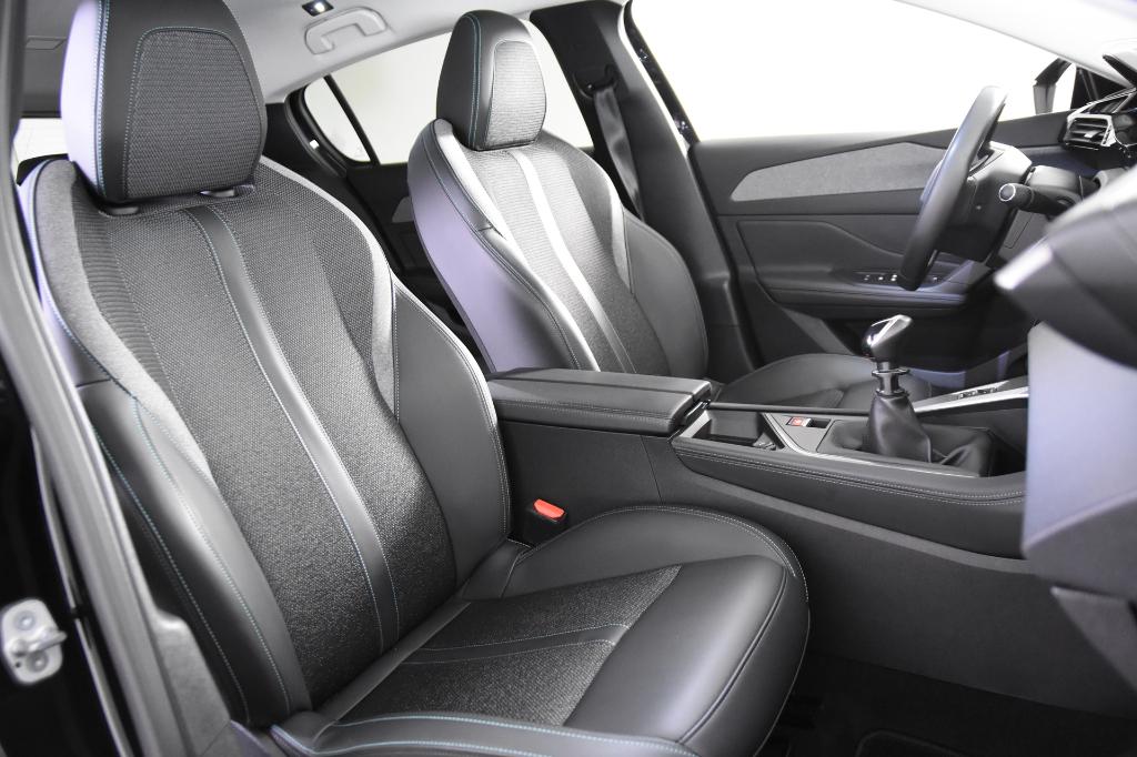 Peugeot 308 Allure 130 *1ste Eigenaar*Leer*360 Camera*, Auto's, Peugeot, Voorwielaandrijving, Parkeerassistent, 1199 cc, Leder en Stof