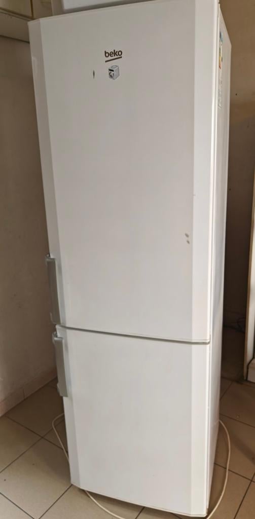 Beko koelkast met diepvriesvak te koop, Elektronische apparatuur, Koelkasten en IJskasten, Ophalen