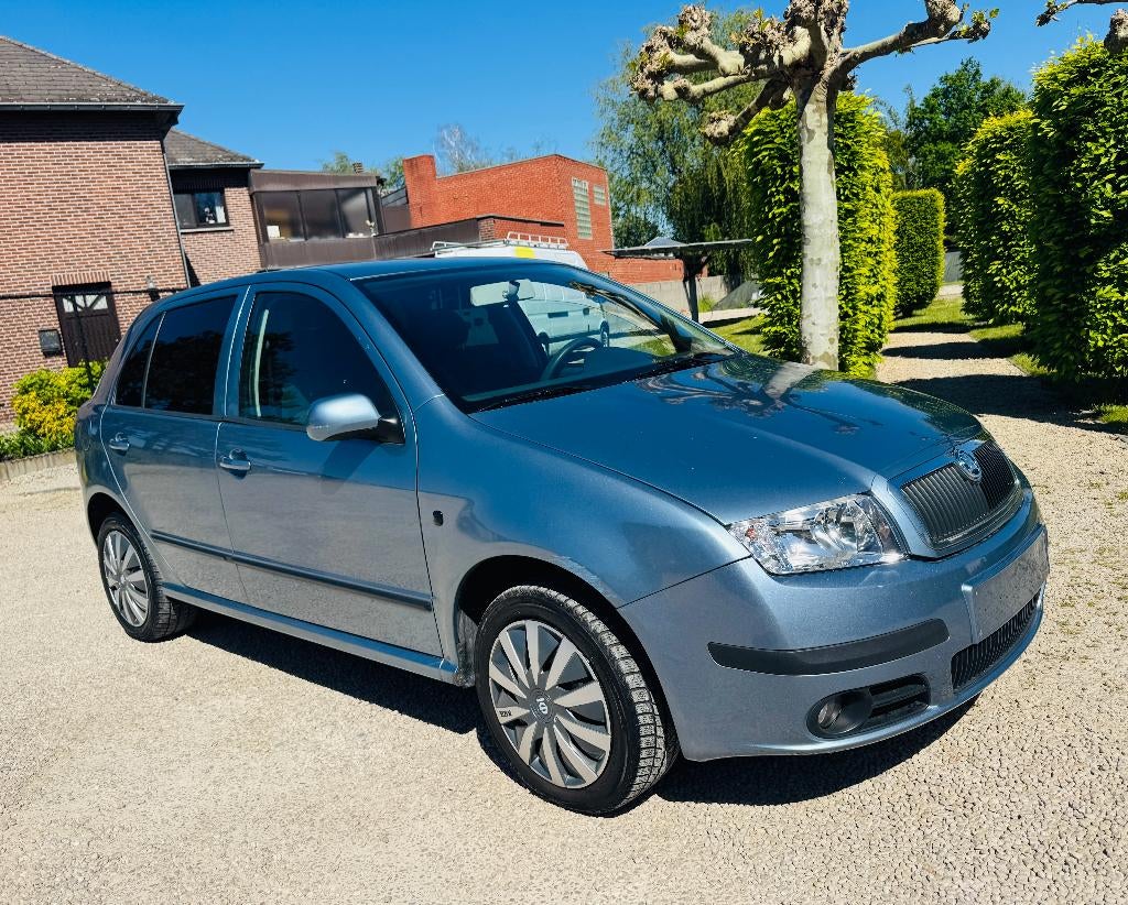 MOOIE SKODA FABIA 1.2 BENZINE AIRCO GEKEURD, Auto's, Skoda, Voorwielaandrijving, Stof, Parkeersensor, 1198 cc