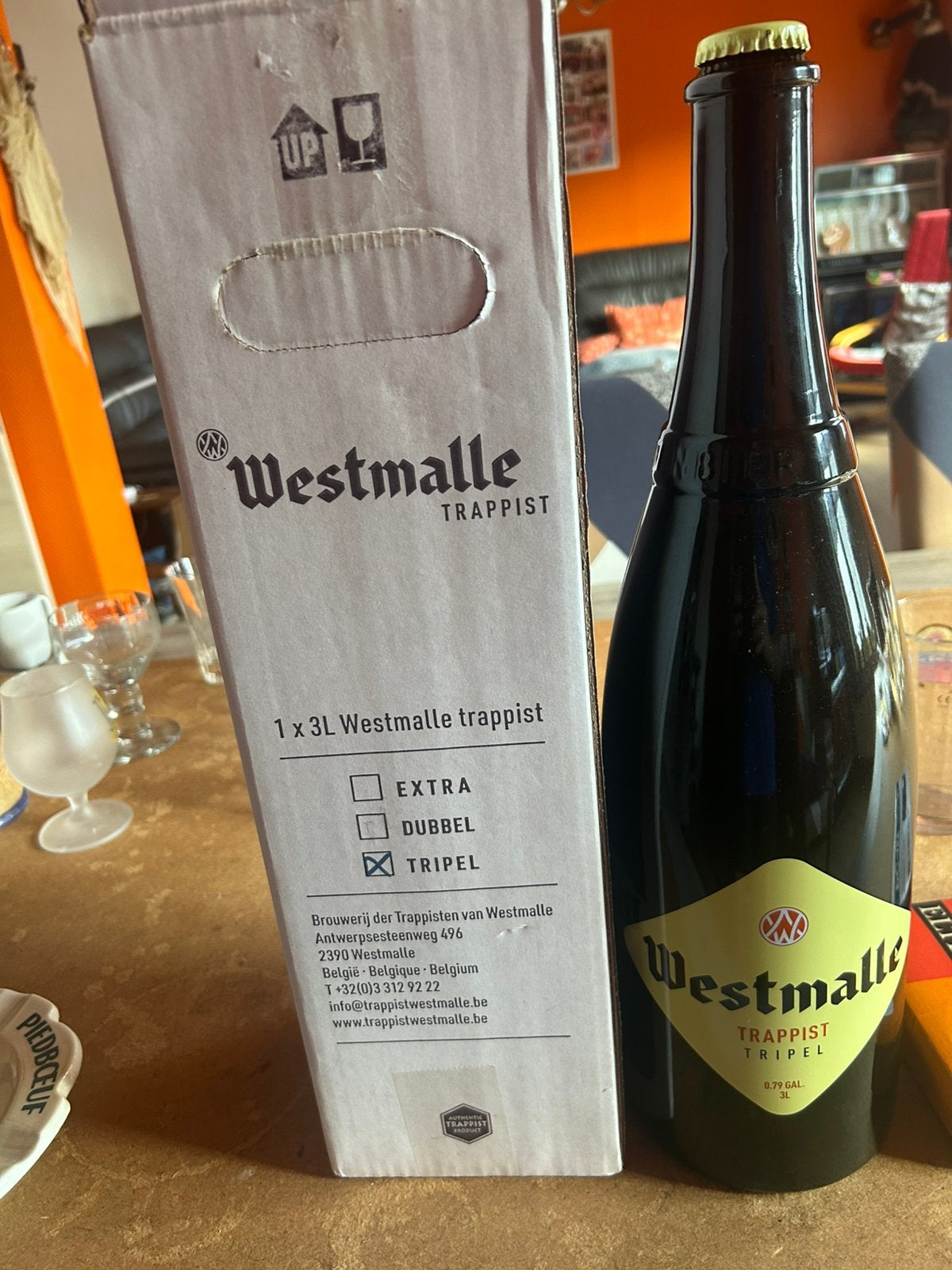 Bouteille 3 litres Westmalle jeroboam VIDE, Collections, Enlèvement ou Envoi, Utilisé, Panneau, Plaque ou Plaquette publicitaire